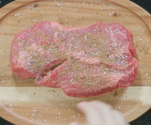 dry rub on a chuck roast