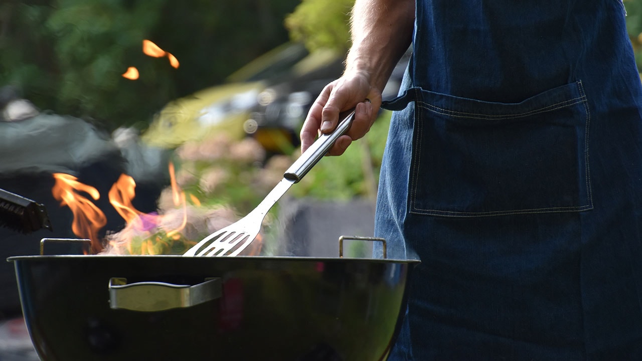 grilling steak