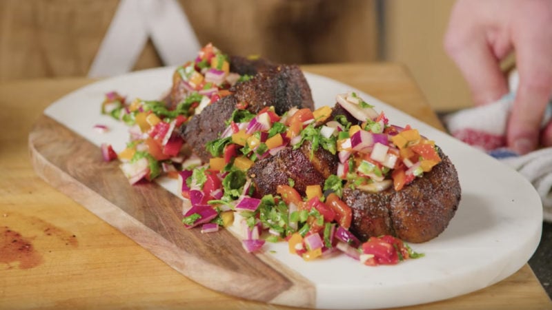 smoy chili rubbed coulotte with fancy red pepper salsa