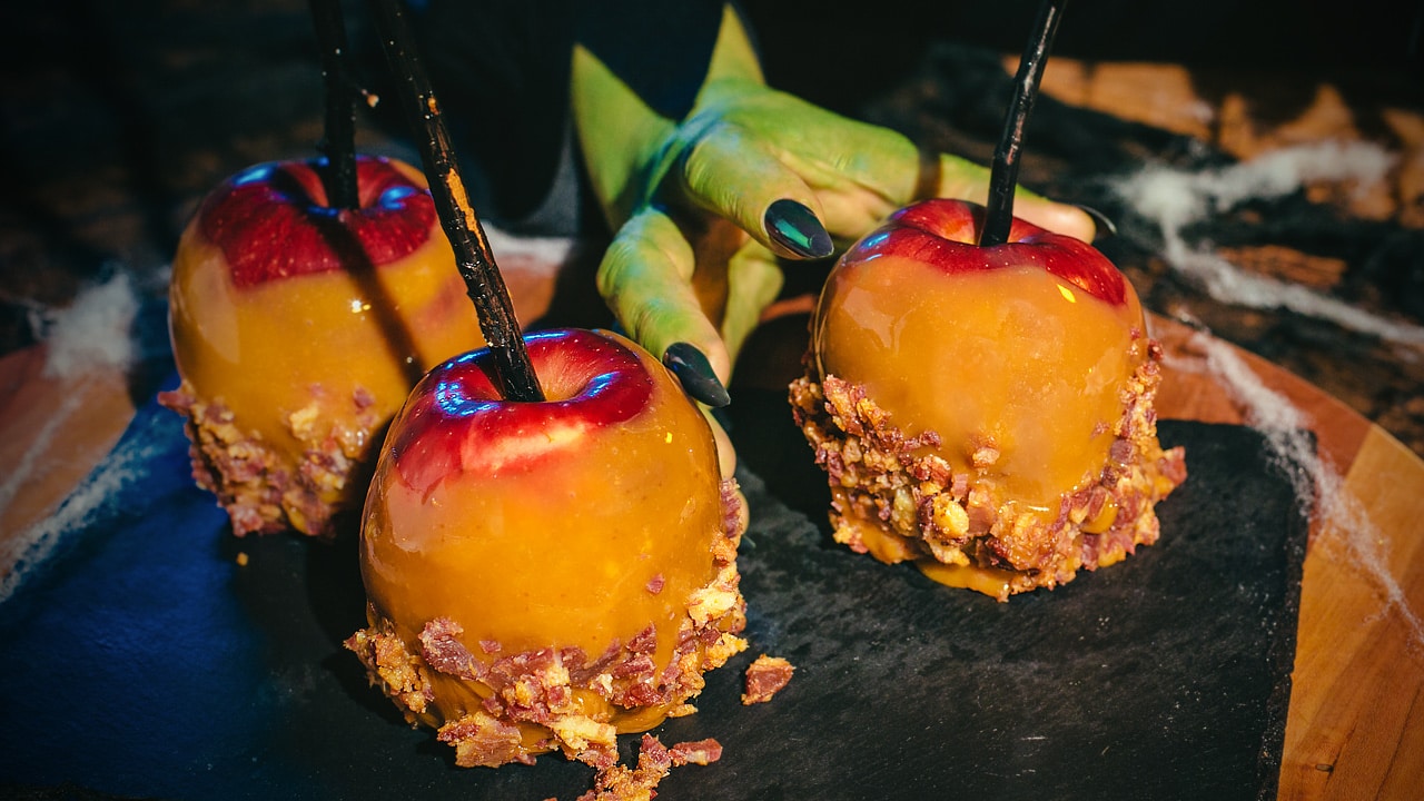 bacon caramel apples