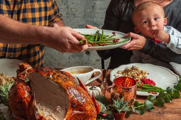 how to set up a small thanksgiving gathering