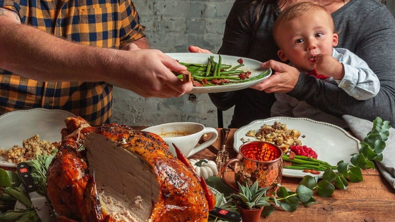 how to set up a small thanksgiving gathering