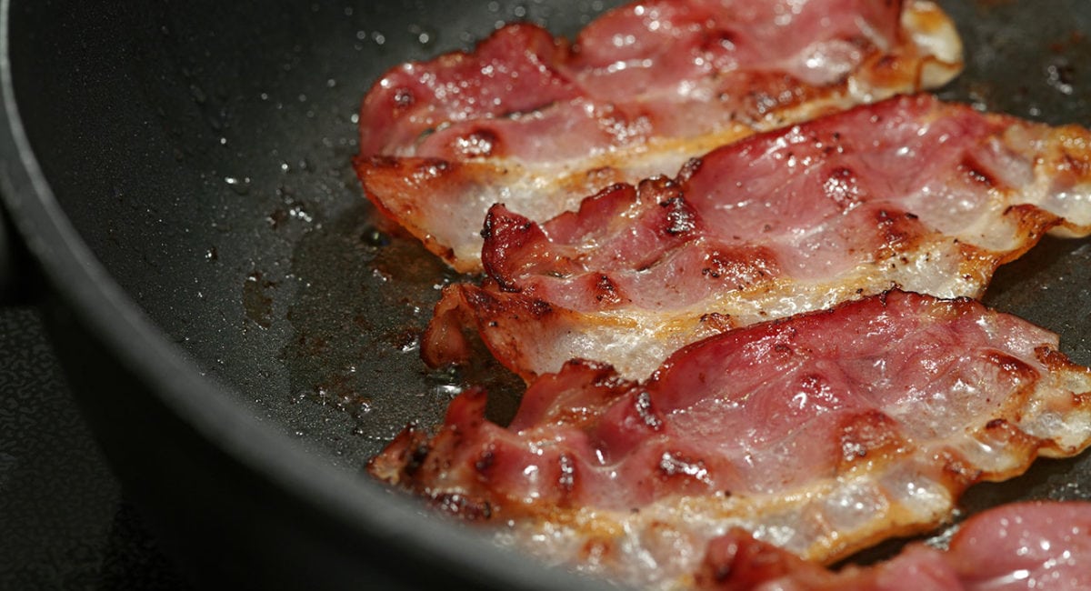 bacon in pan