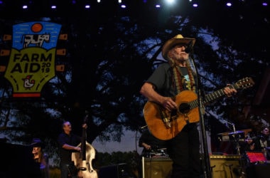 willie nelson at farm aid