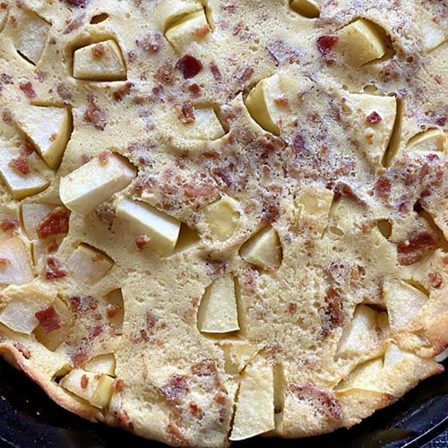 maple bacon and apple dutch baby