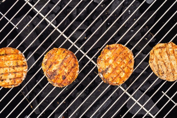 salmon burgers on grill
