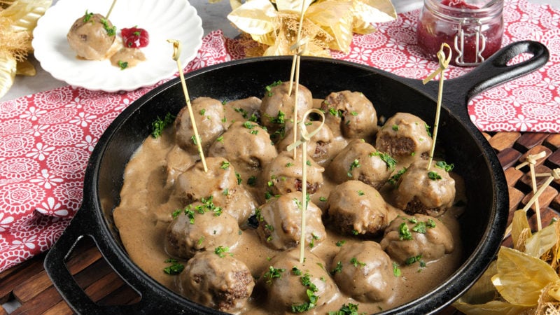 swedish meatballs and berry jam