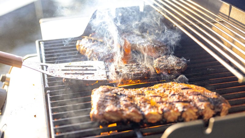 griling ribs and burgers