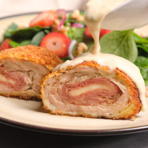 chicken cordon bleu plated