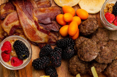 ham and burger patty with fruits