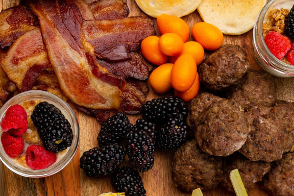 ham and burger patty with fruits